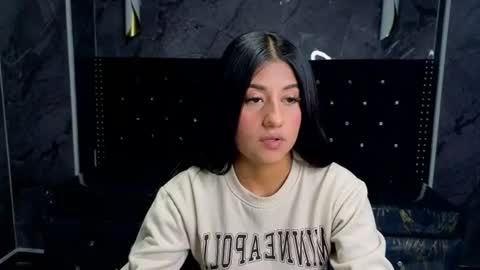 Snapshot of catalella_little_b chatting on June 2026 08:08:01 PM catalella_little_b online show from June 2026 08:08:01 PM