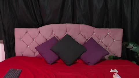 Snapshot of cataleya_divine chatting on September 2025 11:01:01 AM Cata Prins online show from September 2025 11:01:01 AM