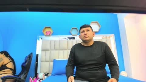 Jhon and Catalina online show from October 2025 12:24:02 PM