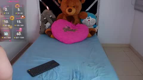 Catalina  online show from October 2025 11:23:01 PM