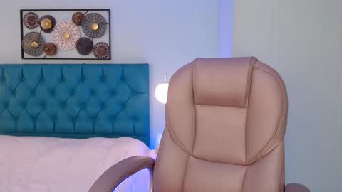 Snapshot of catalinaa_01 chatting on January 2026 03:23:01 AM Catalina online show from January 2026 03:23:01 AM