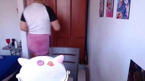 Snapshot of catalinaa_lovee chatting on October 2025 04:46:01 PM catalinaa_lovee online show from October 2025 04:46:01 PM