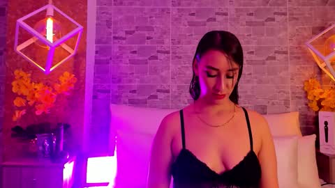 CatalinnaThompson online show from November 2025 12:06:01 PM