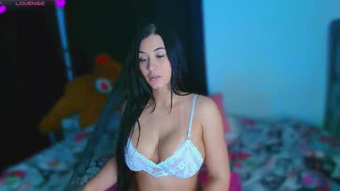 Cat online show from November 2025 06:24:02 AM