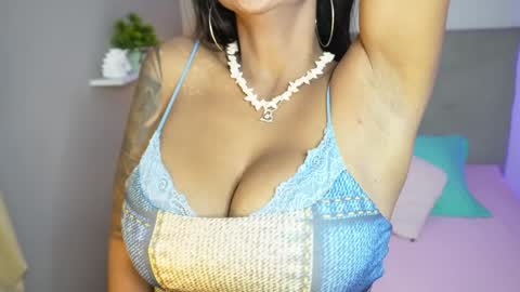 Snapshot of caterinezapataa chatting on December 2024 09:06:02 AM Caterine Zapata online show from December 2024 09:06:02 AM