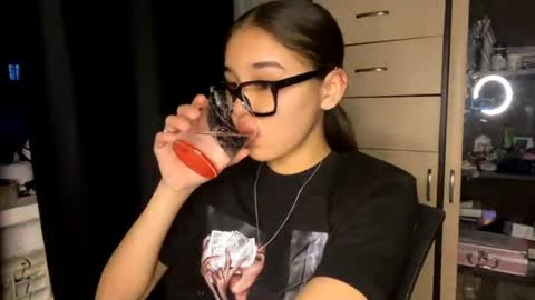 catherinepirs online show from April 2026 03:05:01 PM