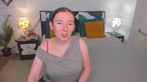Catrin online show from December 2024 11:01:02 AM