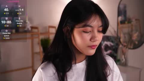 Lee online show from October 2025 05:23:02 PM