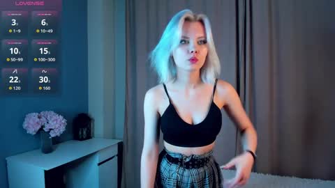 Mia online show from April 2026 01:41:01 PM