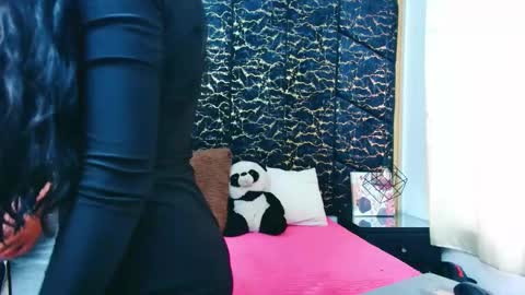 Snapshot of cattyandnicky chatting on October 2025 12:23:01 PM CattyANDnicky online show from October 2025 12:23:01 PM