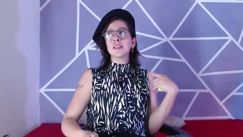 cava_pretty online show from January 2025 07:00:02 AM