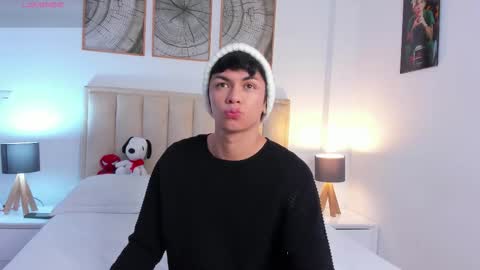 Cayden online show from November 2025 04:22:02 AM