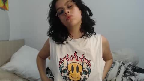 Snapshot of cazadora80s chatting on February 2026 11:43:02 PM cazadora80s online show from February 2026 11:43:02 PM