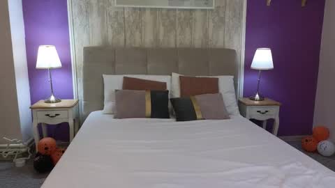 Ivanna online show from November 2025 06:02:02 AM