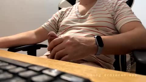 Snapshot of ccmhp1 chatting on November 2025 02:06:01 AM Tomys online show from November 2025 02:06:01 AM