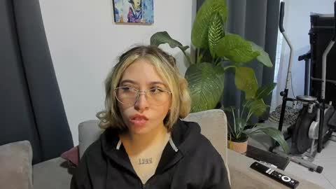 ccuteass online show from December 2024 11:30:02 AM