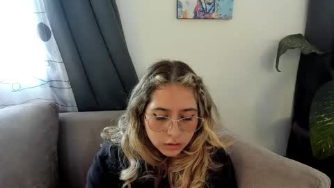 ccuteass online show from December 2024 01:17:01 PM