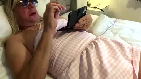 Snapshot of cd_sexy_girlie chatting on September 2025 07:43:01 AM Claire online show from September 2025 07:43:01 AM