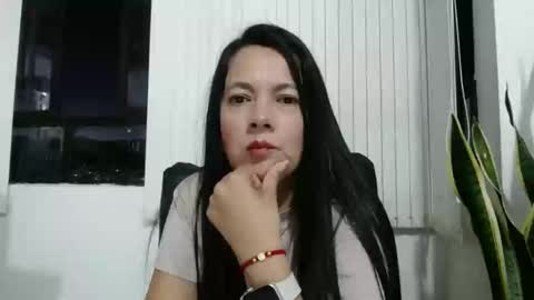 Snapshot of cecihotty4u chatting on September 2025 11:29:01 PM ceci online show from September 2025 11:29:01 PM