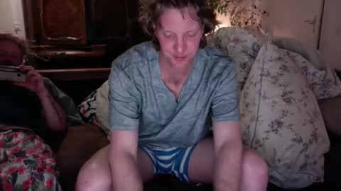 Snapshot of ceezeee chatting on January 2025 03:40:01 AM ceezeee online show from January 2025 03:40:01 AM