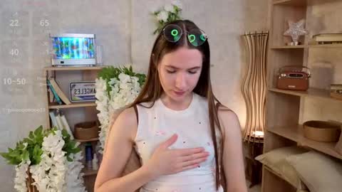 Josie Manesi online show from September 2025 06:15:02 AM