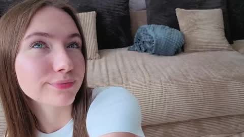 Snapshot of cel1ne_secret chatting on May 2026 06:33:02 AM Josie Manesi online show from May 2026 06:33:02 AM