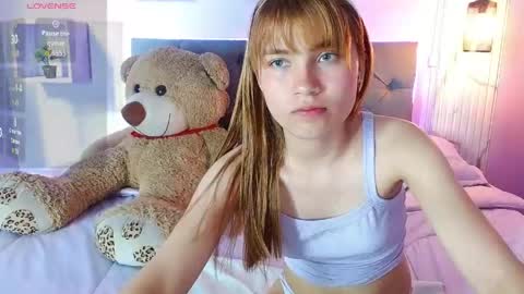 Snapshot of celeste_london chatting on May 2026 06:28:02 PM C E L E S T E online show from May 2026 06:28:02 PM