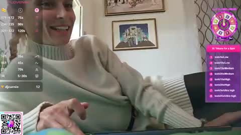 CelestynStar online show from October 2025 04:05:02 PM