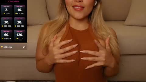 Snapshot of celiahenn chatting on December 2025 01:44:01 AM Celia online show from December 2025 01:44:01 AM