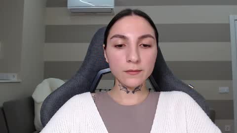 Kate online show from February 2025 03:04:01 PM