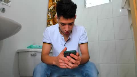 Snapshot of chandler_kenji chatting on November 2025 04:39:02 PM Kenji online show from November 2025 04:39:02 PM