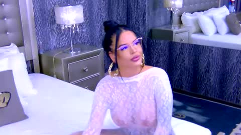 Snapshot of chanelledy1 chatting on October 2025 02:32:02 AM chanelledy1 online show from October 2025 02:32:02 AM