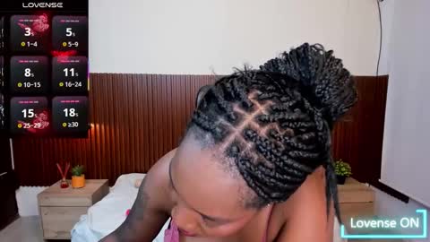 Chanel online show from November 2025 08:18:01 PM