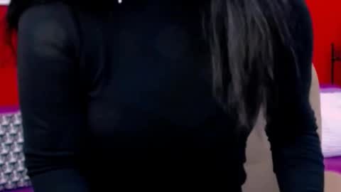 The Queen online show from October 2025 08:53:02 PM