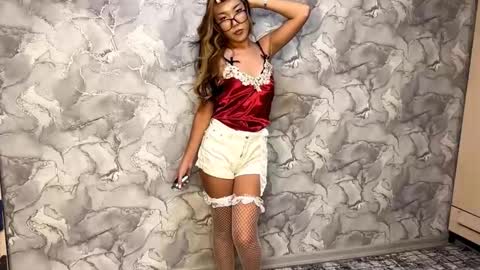 Ayano online show from December 2025 09:40:01 AM