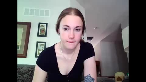 charbaby800 online show from October 2025 05:35:02 PM