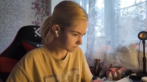 Snapshot of charleneschonert chatting on October 2025 07:32:01 AM Nancy online show from October 2025 07:32:01 AM