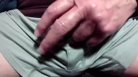 Chuck online show from November 2025 06:32:01 PM