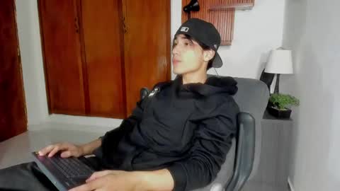 Snapshot of charley_morgan chatting on February 2025 06:48:01 PM charley_morgan online show from February 2025 06:48:01 PM