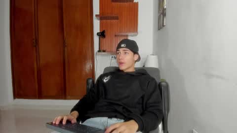 Snapshot of charley_morgan chatting on February 2025 11:42:02 AM charley_morgan online show from February 2025 11:42:02 AM
