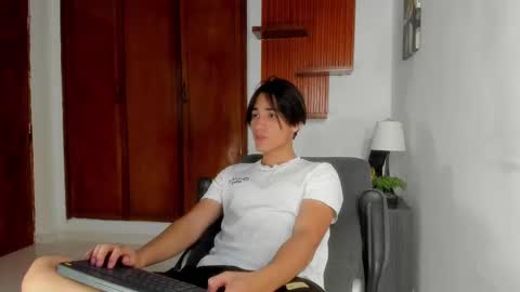 Snapshot of charley_morgan chatting on February 2025 06:53:01 PM charley_morgan online show from February 2025 06:53:01 PM