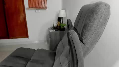 Snapshot of charley_morgan chatting on February 2025 09:48:01 PM charley_morgan online show from February 2025 09:48:01 PM