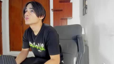 Snapshot of charley_morgan chatting on March 2025 06:23:02 PM charley_morgan online show from March 2025 06:23:02 PM