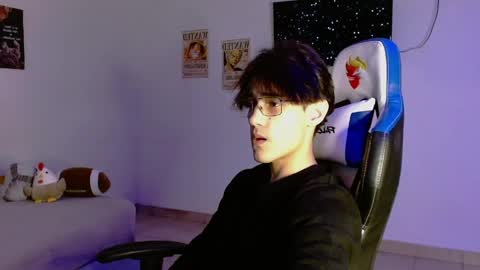 Snapshot of charley_morgan chatting on May 2026 11:32:01 PM charley_morgan online show from May 2026 11:32:01 PM
