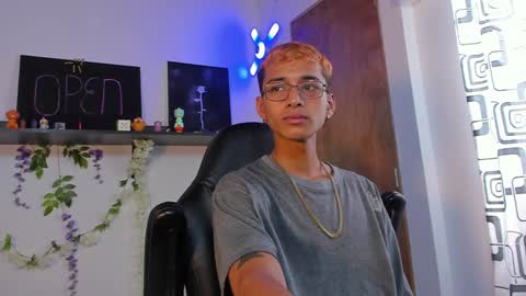 Charles Russo online show from January 2025 08:02:02 PM