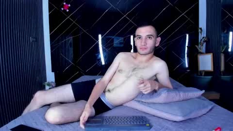 Snapshot of charlizee_23 chatting on May 2026 11:38:01 AM Charlize online show from May 2026 11:38:01 AM