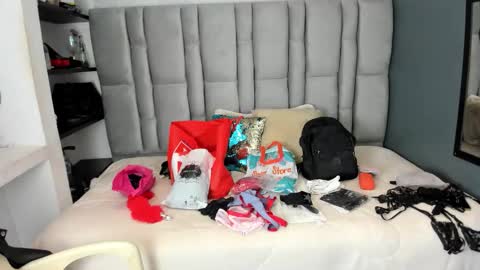 Charlot milf online show from November 2025 11:51:02 AM