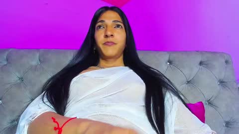 Snapshot of charlot_sanchez chatting on December 2024 11:53:01 PM lot online show from December 2024 11:53:01 PM