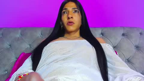 Snapshot of charlot_sanchez chatting on December 2024 04:10:02 AM lot online show from December 2024 04:10:02 AM