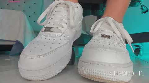 charlotte  grey online show from January 2026 08:02:02 PM